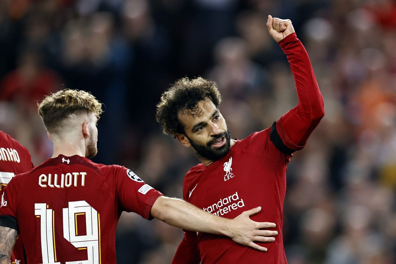 Salah và Matip lập công, Liverpool thắng nhọc Ajax
