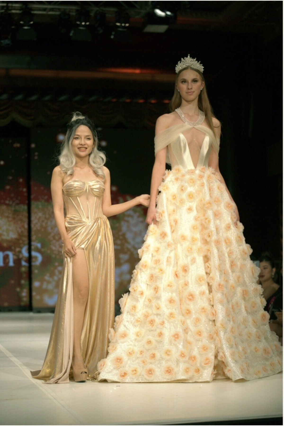 vietnamese designer debuts wedding dress collection at new york fashion week picture 1