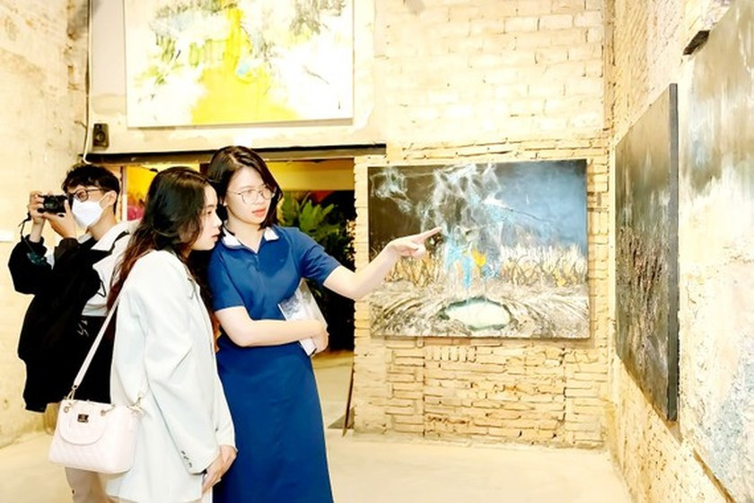 Without regulation for art exhibitions in internet, Vietnamese artists confuse ảnh 1