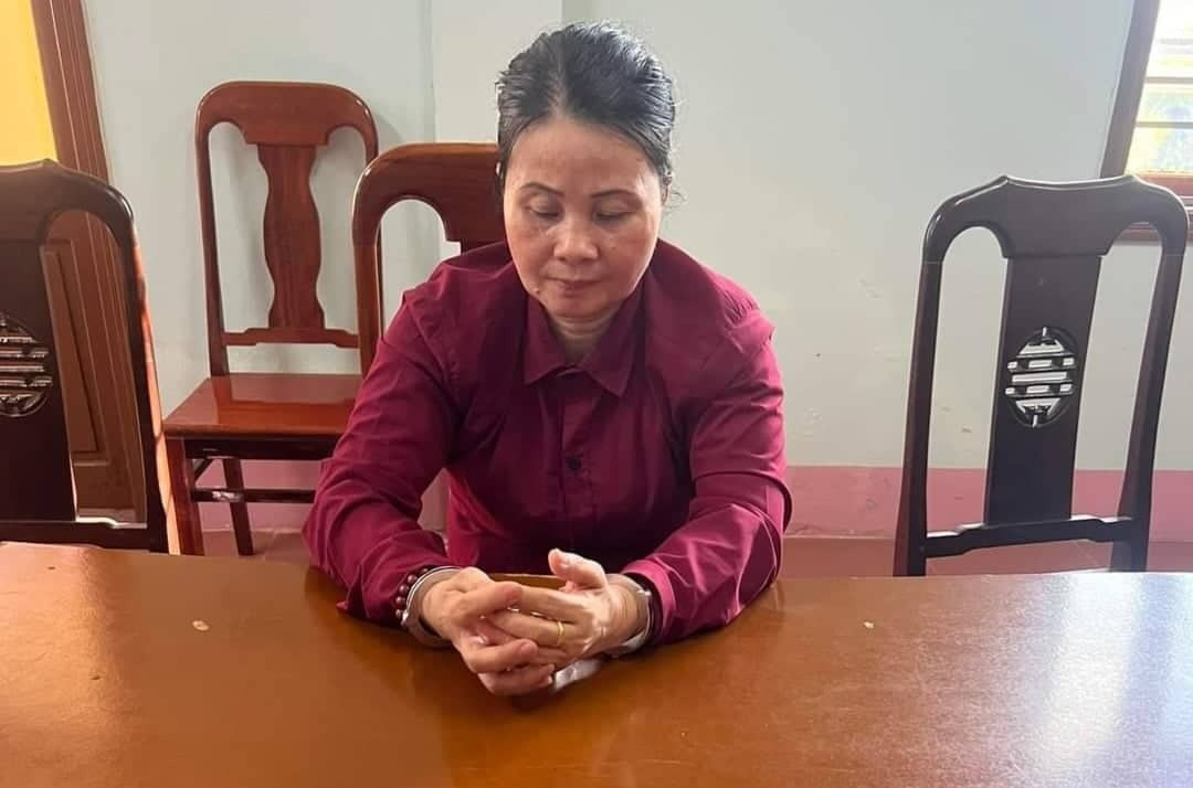 'Mắt thần' lột trần hành vi trộm điện thoại, đồng hồ của người phụ nữ