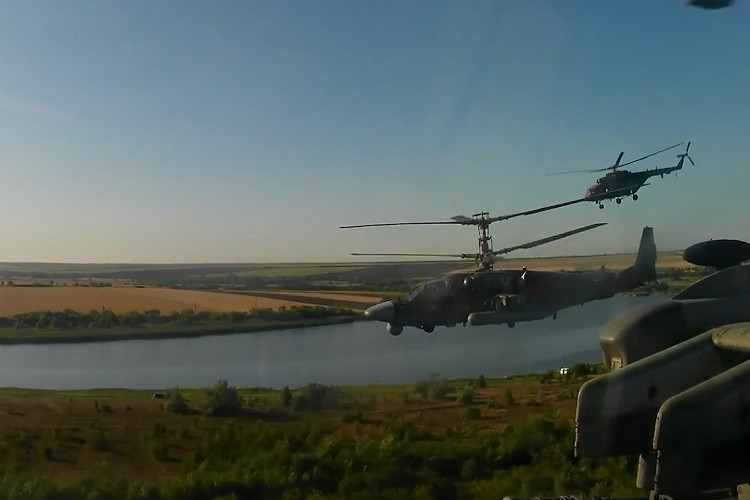 Video trực thăng ‘cá sấu’ Nga cầm chân quân Ukraine tiếp cận nhà máy Zaporizhzhia