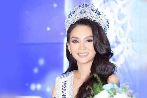 Hoa hậu Mai Phương bất ngờ bán đấu giá vương miện 4.000 viên đá quý