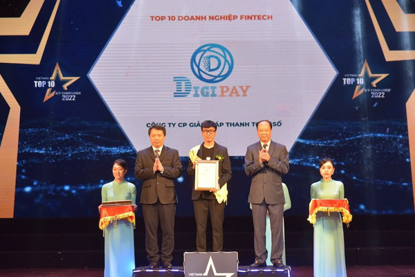 MFast nhận giải Top 10 doanh nghiệp Fintech và khởi nghiệp số năm 2022