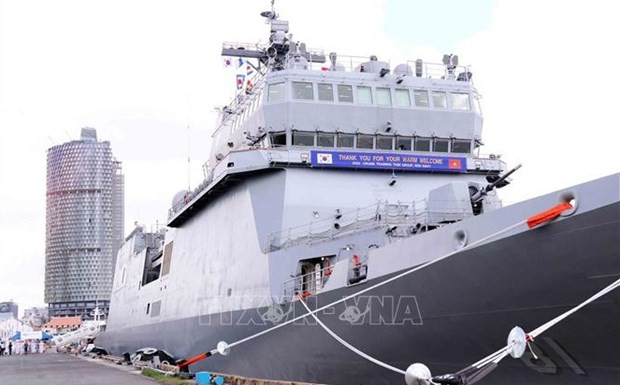 RoK’s naval training ships visit Ho Chi Minh City