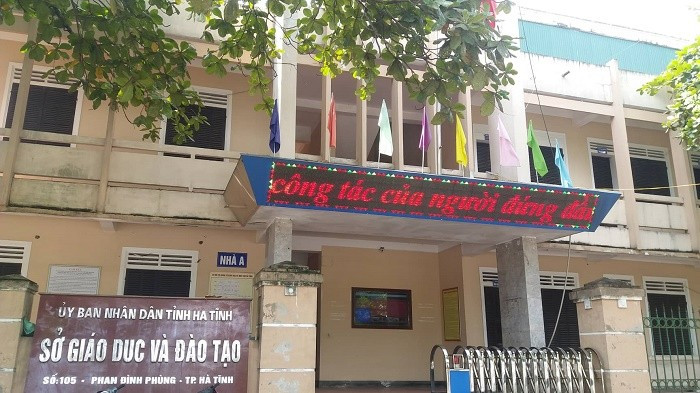 'Làm xiếc' trên các gói thầu, thiết bị giáo dục bị đội giá cao bất thường