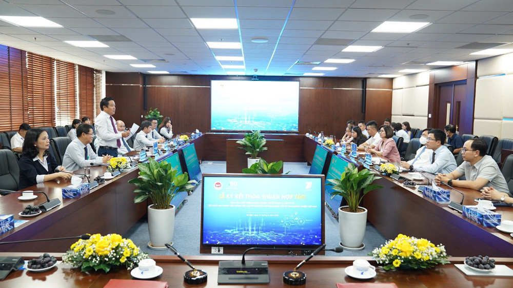 [Tin công nghệ mới] VNPT và Cục phát triển doanh nghiệp hợp tác chuyển đổi số cho doanh nghiệp Việt