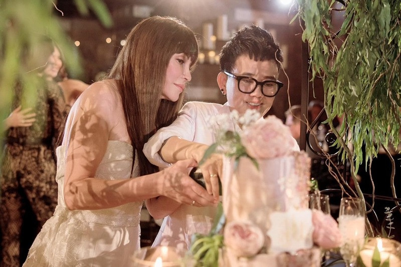Hé lộ ảnh cưới hiếm hoi của Thanh Hà và Phương Uyên ở Mỹ