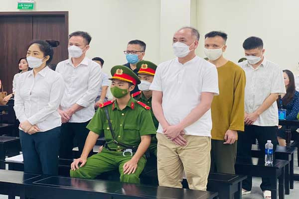 Xét xử vụ giám đốc bệnh viện chi 60 tỷ đồng ‘chạy án’