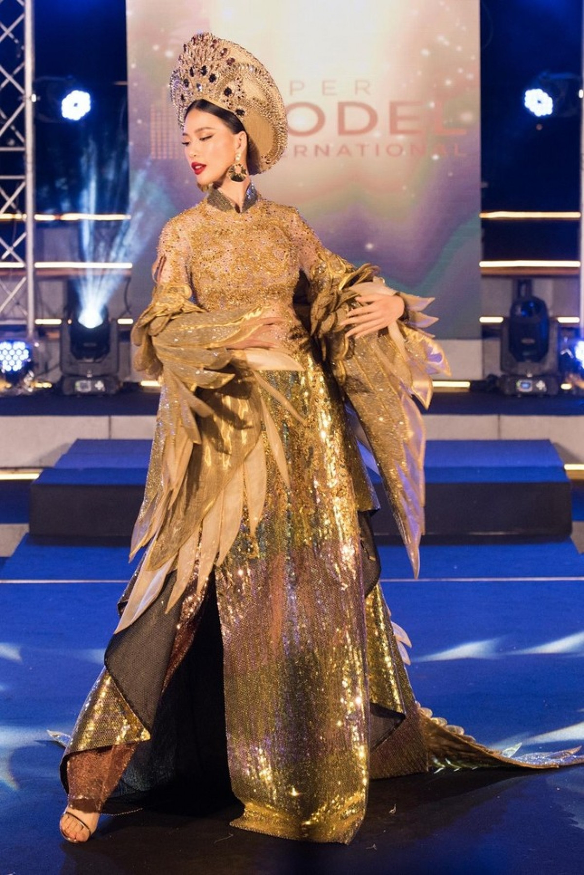 quynh hoa named winner of supermodel international 2022 picture 6