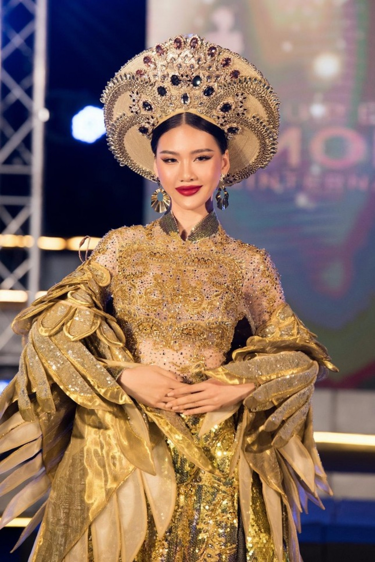quynh hoa named winner of supermodel international 2022 picture 5