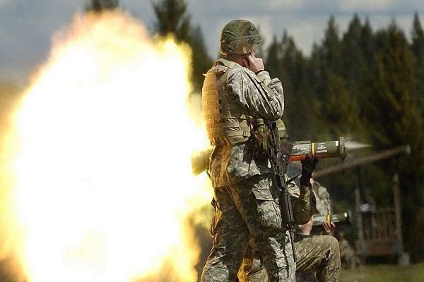 Ukraine tung video phá hủy xe tăng T-72 của Nga