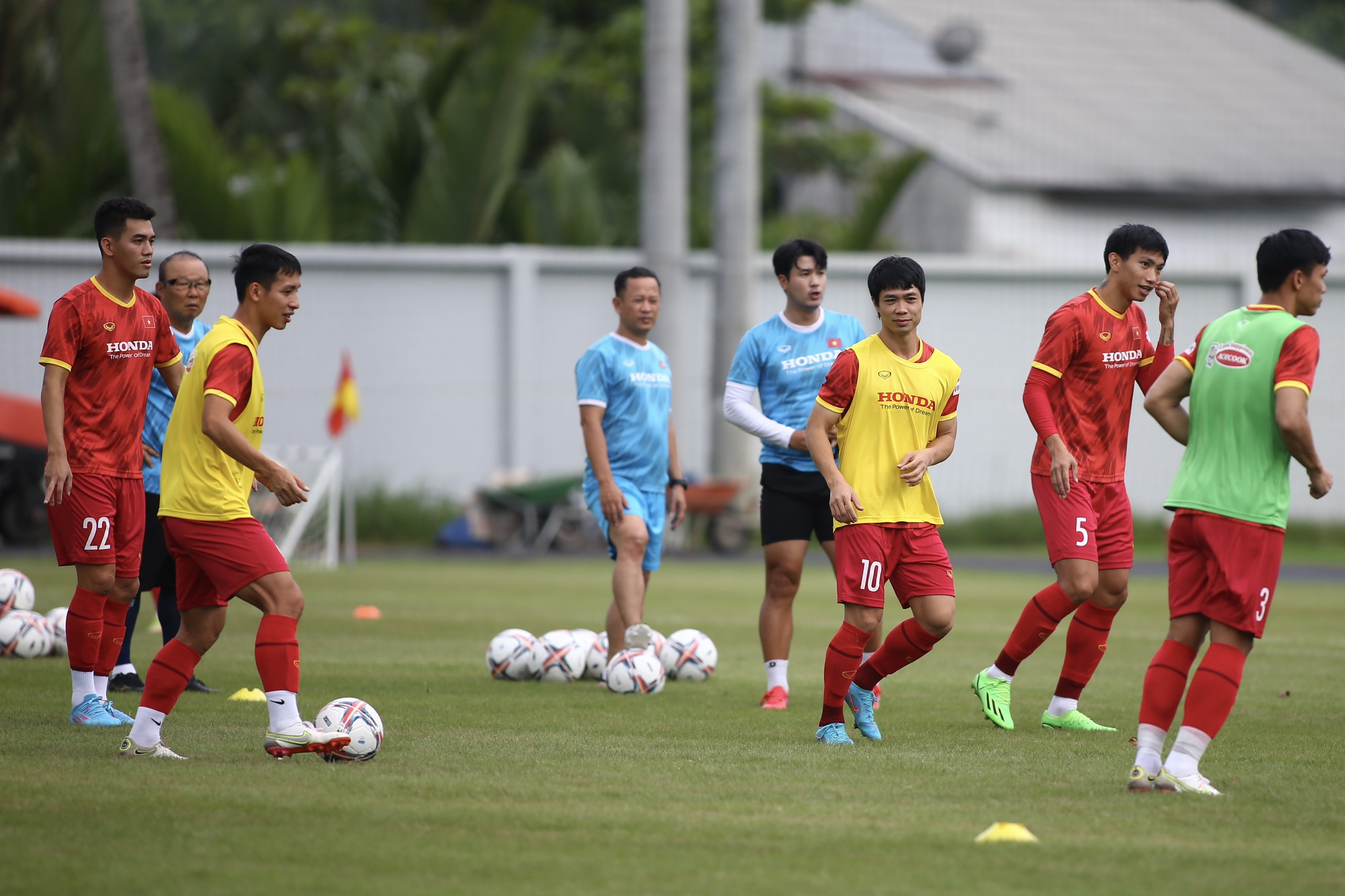 Liên quan buổi tập chiều 19/9, tuyển Việt Nam tỏ ra vô cùng tập trung chuẩn bị cho trận ra quân tại giải giao hữu sắp tới