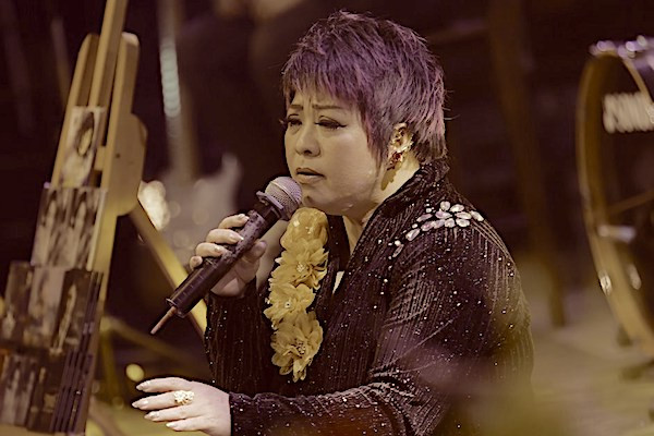 Cuộc đời cay đắng đến khó tin của ca sĩ Hà Lan Phương