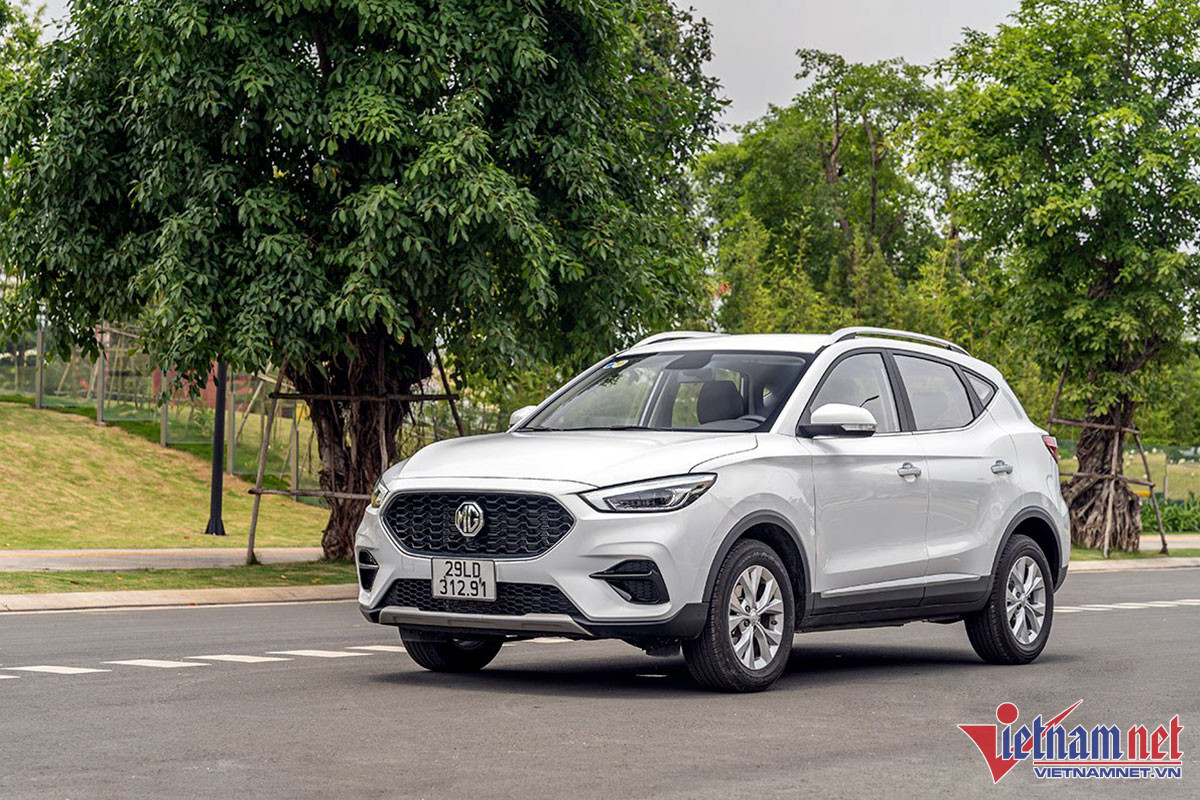 Bộ đôi MG ZS và MG 5 đồng loạt tăng giá, cửa cạnh tranh bị thu hẹp