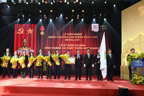 Novaland đón nhận Huân chương Lao động hạng Nhì