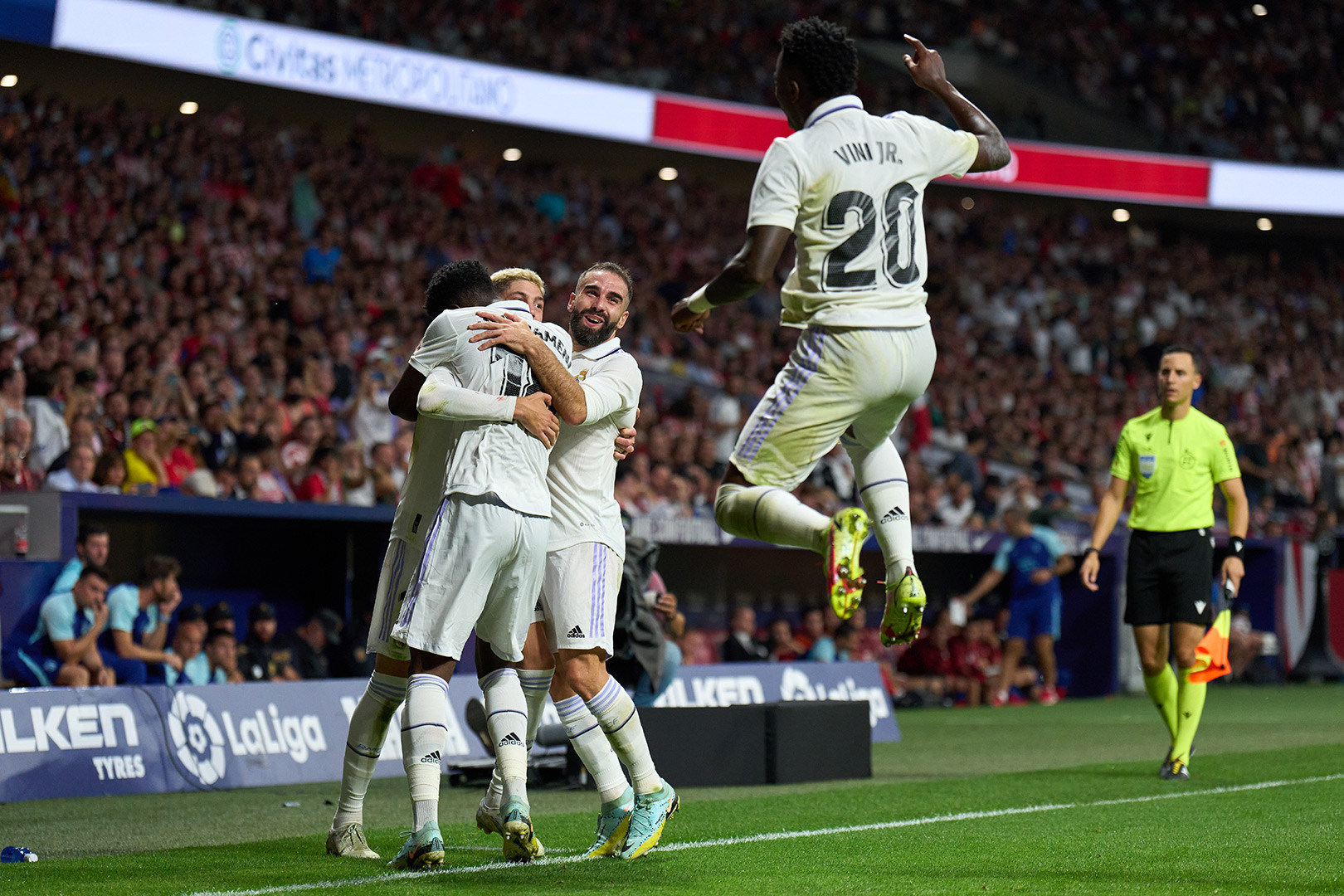 Real Madrid thắng Atletico: Điệu samba của nhà vô địch