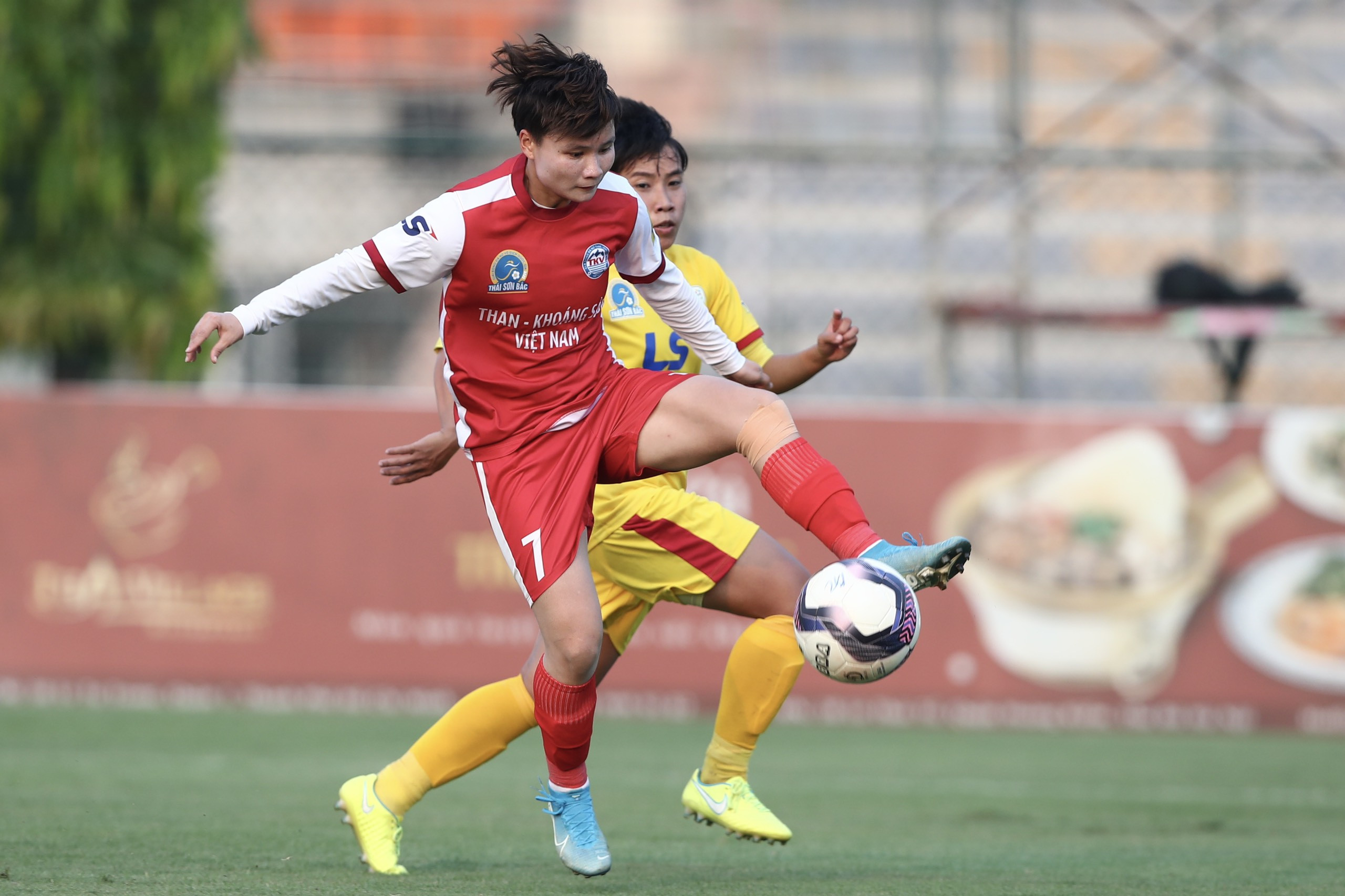 Giải bóng đá Nữ VĐQG: Than KSVN chiếm vị trí thứ 3