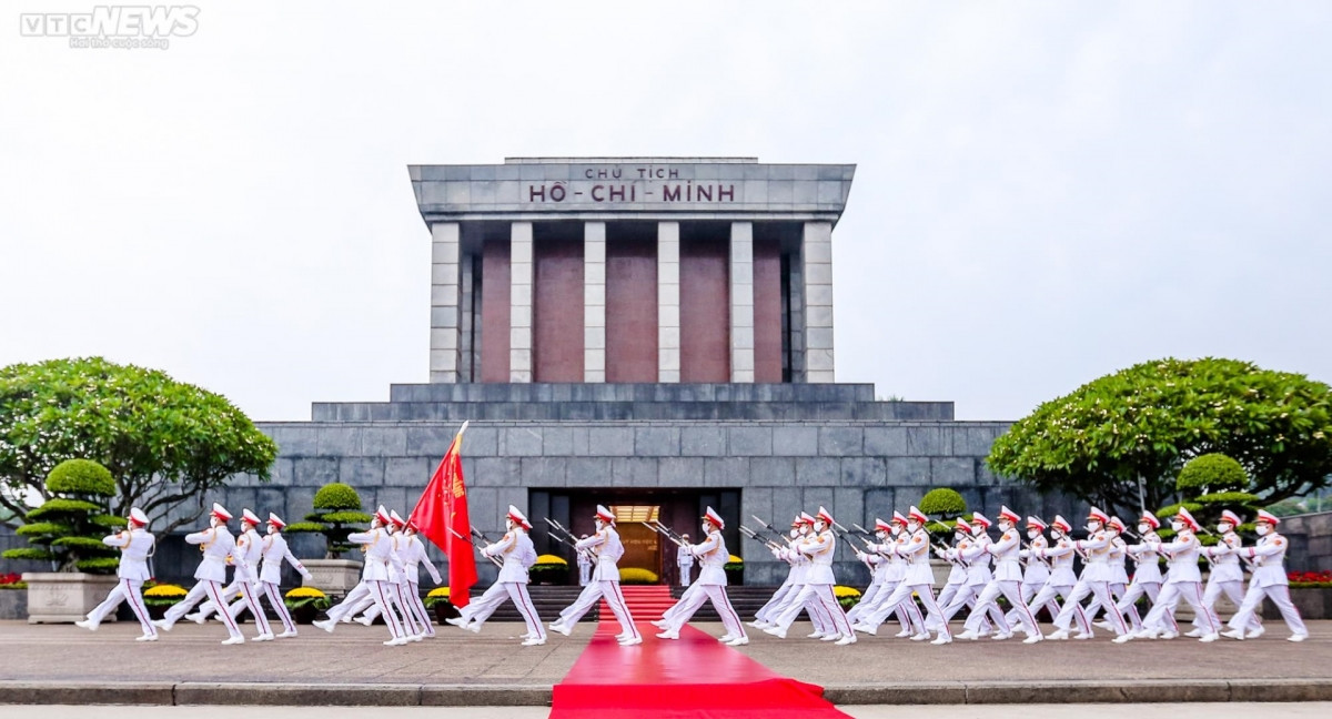 ba dinh square hosts flag raising ceremony to mark national day picture 13