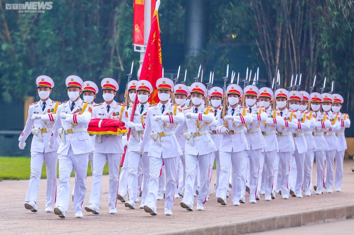 ba dinh square hosts flag raising ceremony to mark national day picture 1