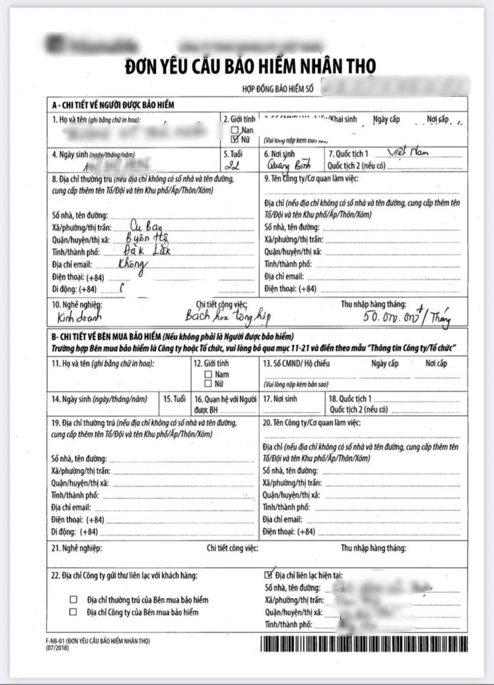 Một tờ đơn yêu cầu tham gia bảo hiểm của người gửi tiền do nhân viên ngân hàng tự ghi nội dung, kê khống thu nhập để đạt yêu cầu mua bảo hiểm nhân thọ