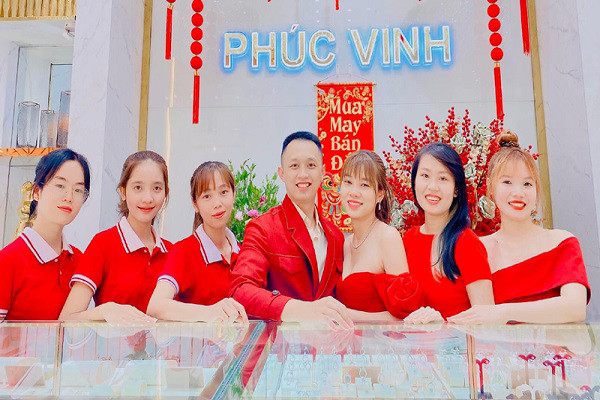 Phúc Vinh Diamond Jewelry ra mắt bộ sưu tập dây chuyền ấn tượng