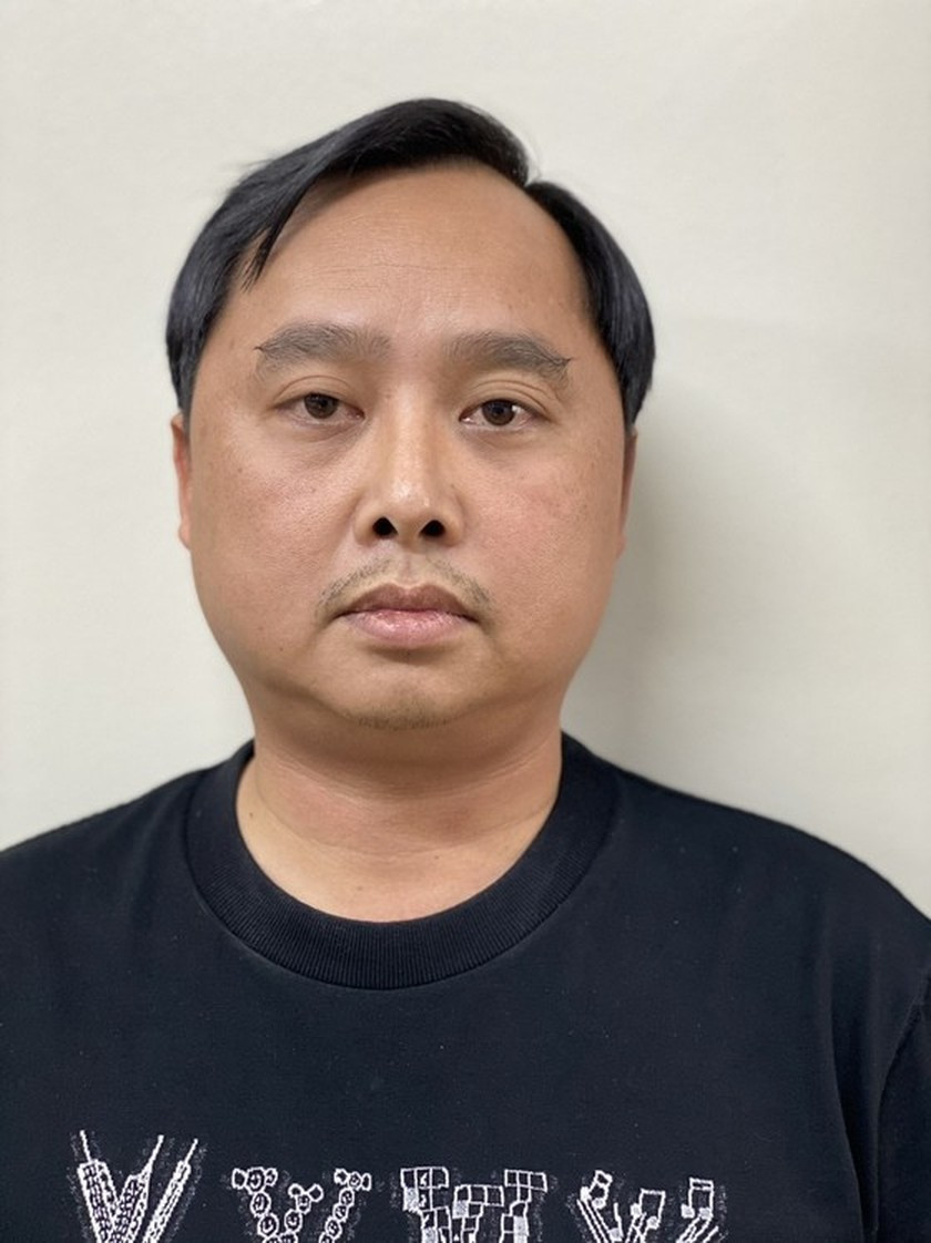 Louis Holdings Chairman proposed to be prosecuted for stock manipulation ảnh 1