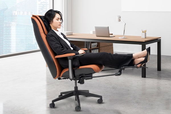 Lux Sport Việt Nam ra mắt ghế massage Boss Chair Q8 dành riêng dân văn phòng