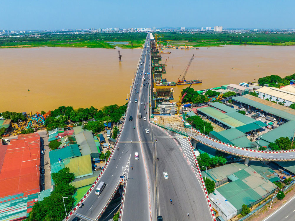 Hạ tầng hoàn thiện, ‘sóng’ bất động sản đổ về phía đông Hà Nội 