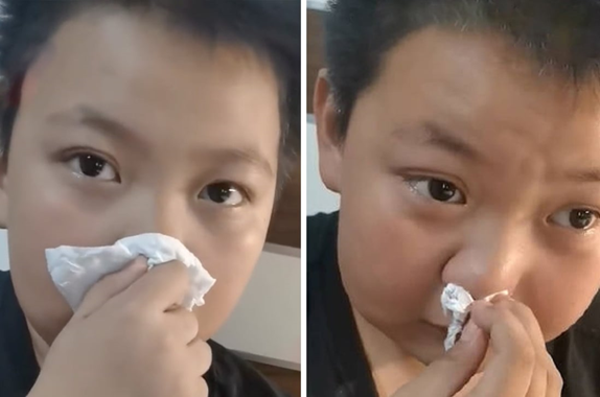 Cậu bé 11 tuổi rơi nước mắt vì dị ứng với 'mùi bài tập về nhà'