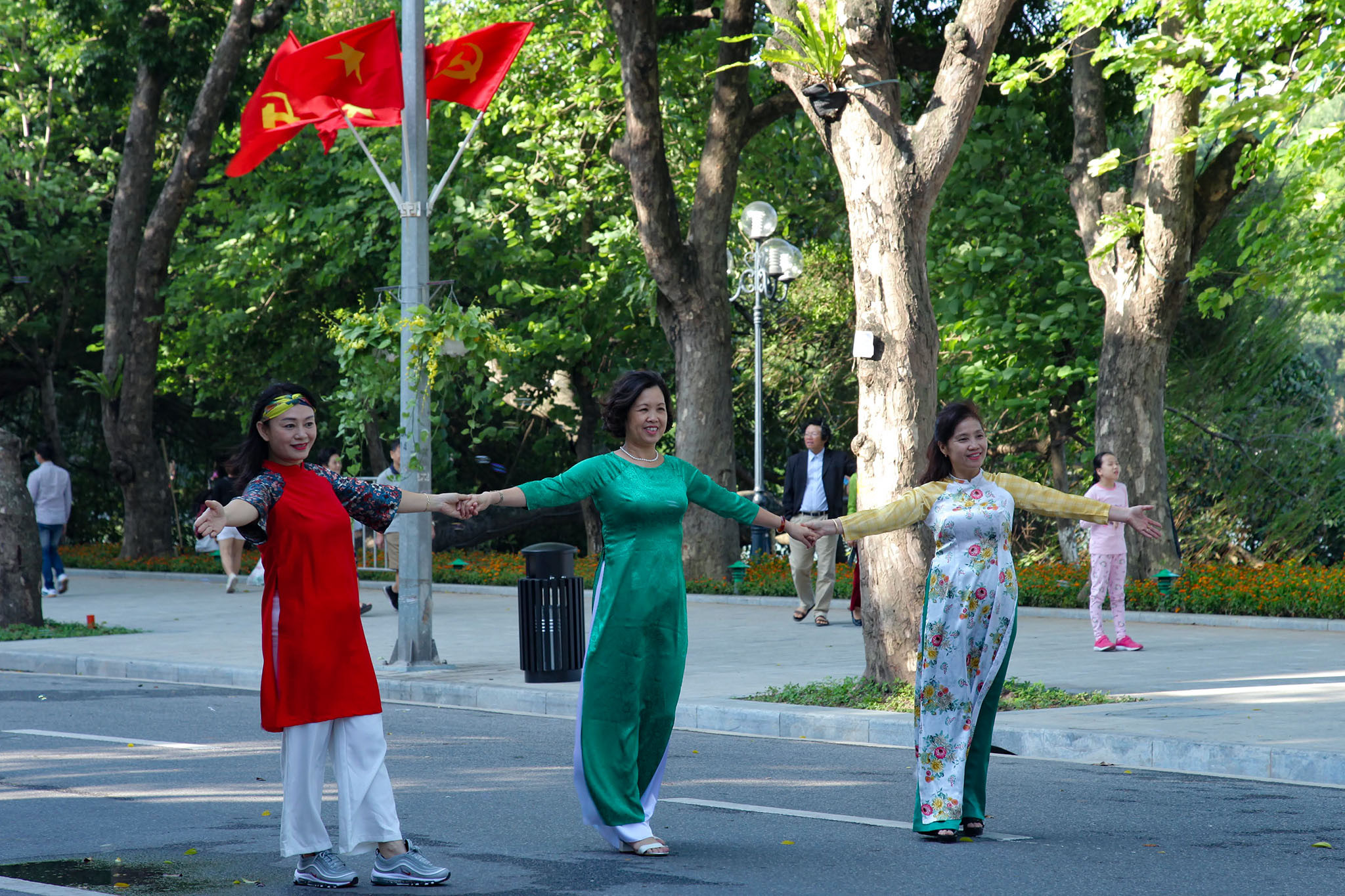 Nghỉ Tết Nguyên đán cận ngày sẽ đẩy giá vé tàu xe cao ngất ngưởng