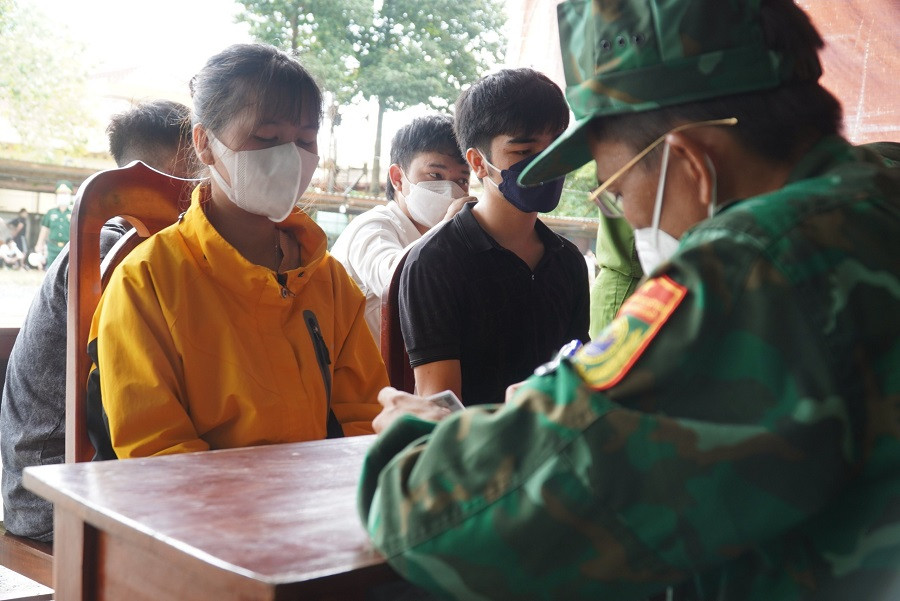 Tiếp nhận 71 lao động người Việt thoát khỏi casino gần cửa khẩu Mộc Bài