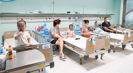 7 trẻ tử vong, hơn 800 bệnh nhi nhập viện vì virus Adeno