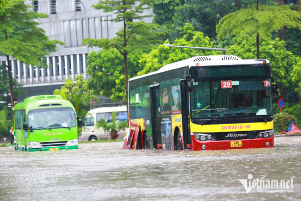 Dự báo thời tiết 23/9: Miền Bắc và Trung Bộ tiếp diễn mưa tầm tã