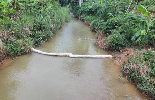 Vụ Nhà máy nước sông Đà dừng hoạt động: Do ô tô rơi xuống suối