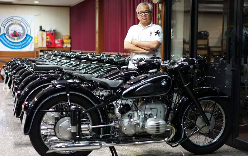 Lịch sử trăm năm chơi xe máy BMW cổ của người Việt Nam