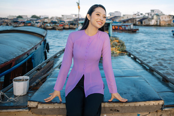 Lâm Thu Hồng diện áo bà ba, giới thiệu cảnh sắc miền Tây đến The Miss Globe 2022