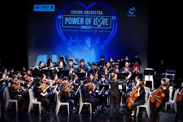 Hòa nhạc ‘Năng lượng yêu thương’ gây quỹ cho trẻ em khiếm khuyết