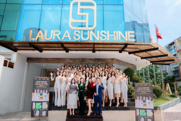 Dàn thí sinh Miss Grand Vietnam 2022 tỏa sáng cùng Laura Sunshine