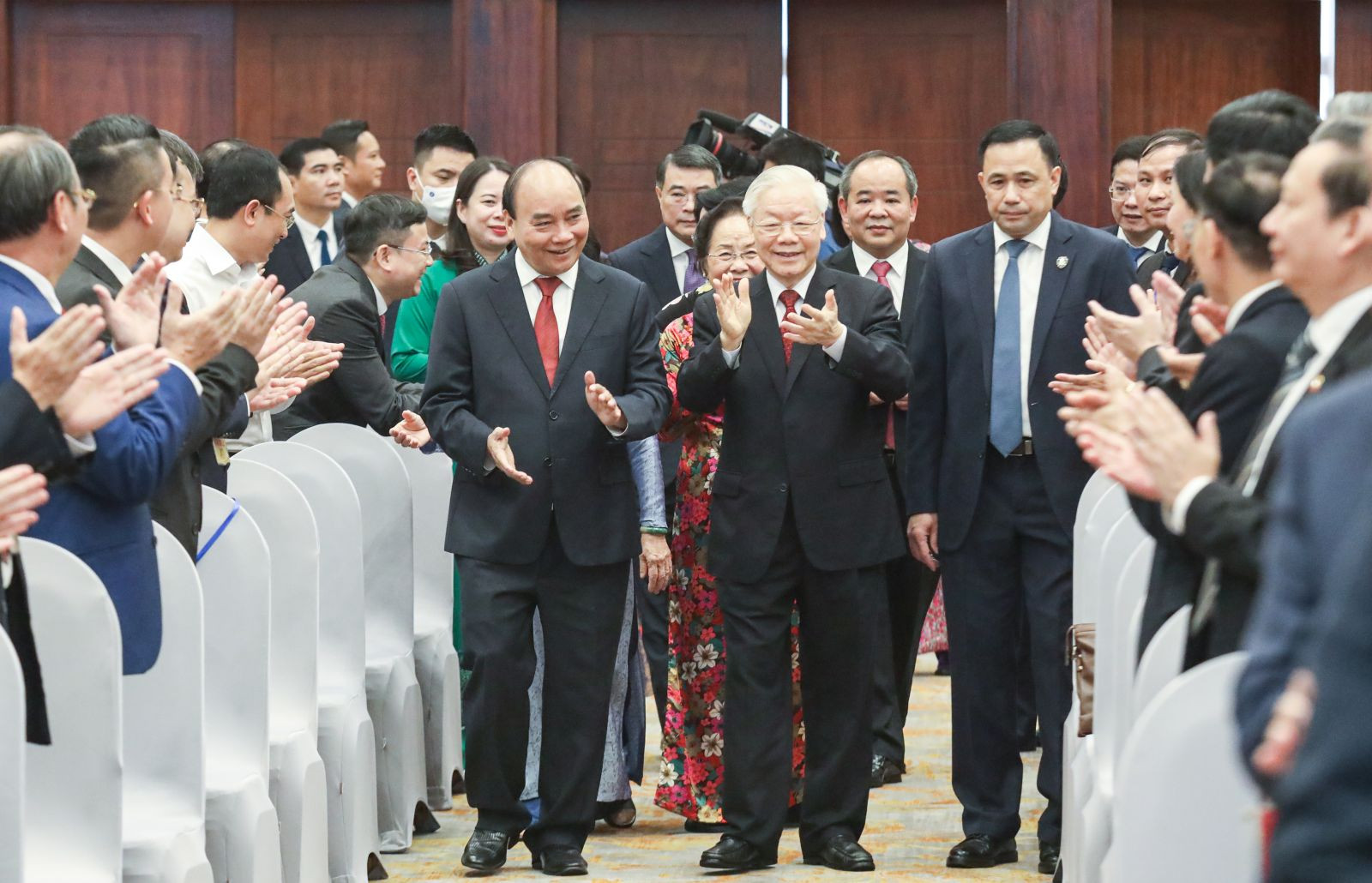 Tổng Bí thư và Chủ tịch nước dự kỷ niệm 30 năm tái lập Văn phòng Chủ tịch nước