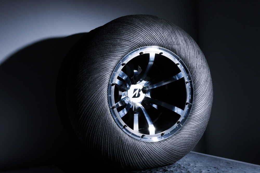 Xe địa hình thám hiểm mặt trăng sẽ dùng loại lốp đặc biệt có tính vĩnh cửu