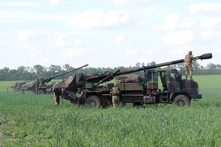 Uy lực pháo tự hành Pháp viện trợ thêm cho Ukraine