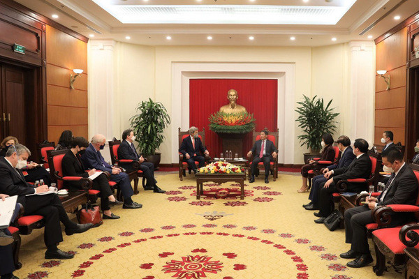 Ông John Kerry: Việt Nam có tiềm năng rất lớn về phát triển năng lượng sạch