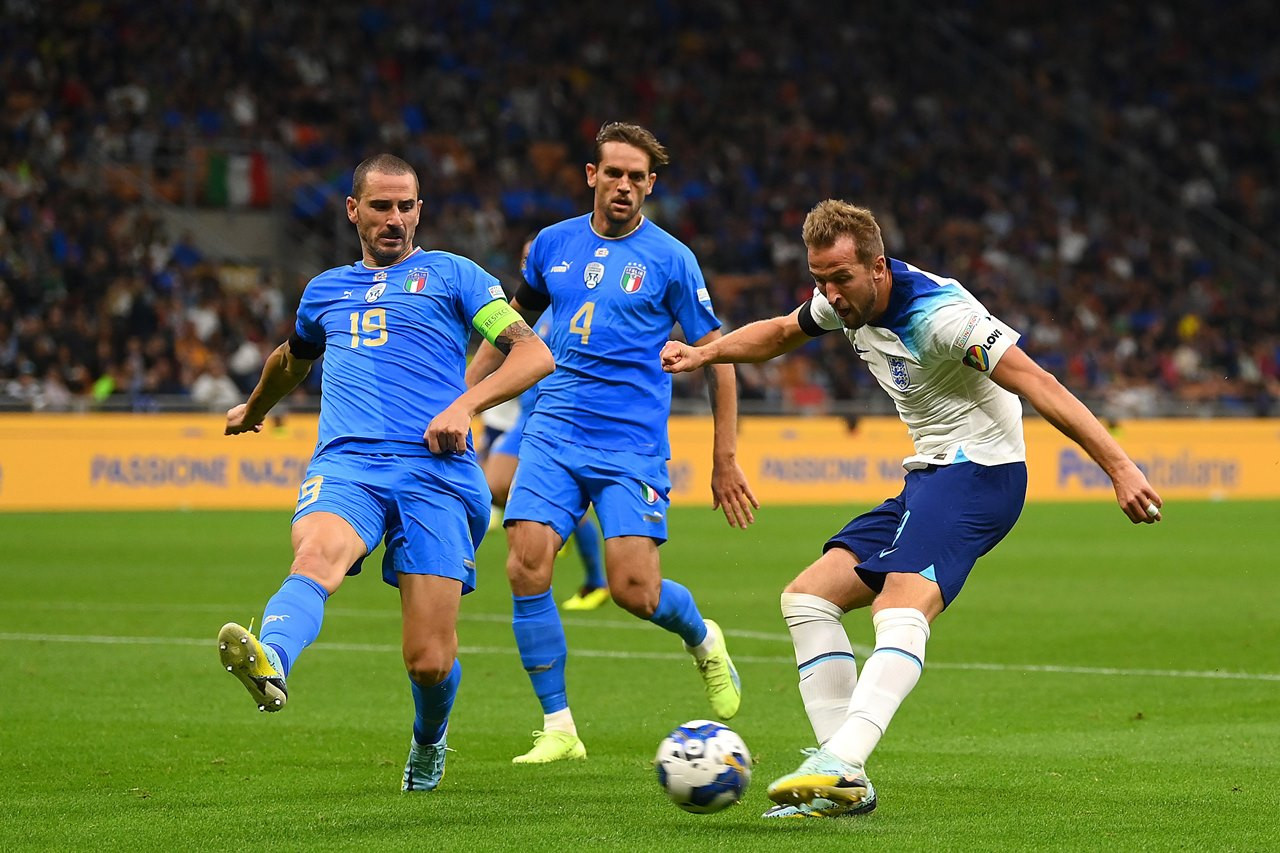 Harry Kane thi đấu năng nổ nhưng không thể ghi bàn vào lưới ĐT Italy