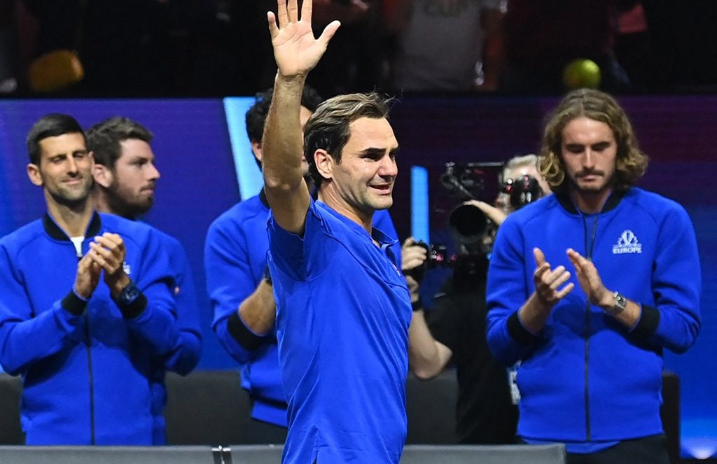 Roger Federer khóc nức nở ngày giã từ sự nghiệp