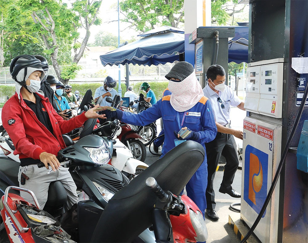 Volatility forces balancing act for Vietnam’s petrol market