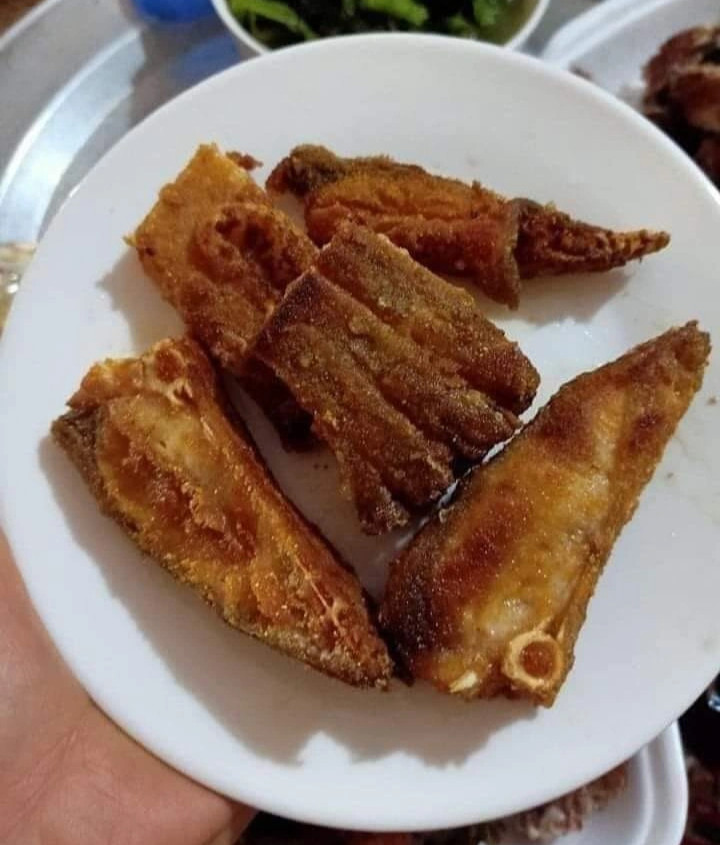 Độc lạ món cá sống ủ chua thành đặc sản, chờ vài tháng mới ra lò - 4