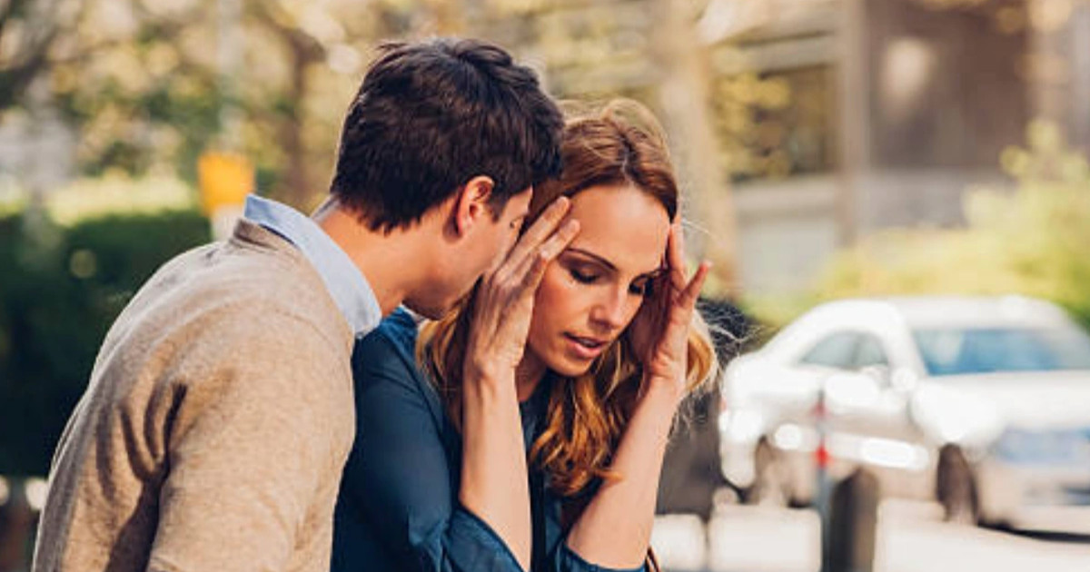 Lén theo vợ vào viện, tôi nổi cơn lôi đình vì điều nhìn thấy, rồi hối hận