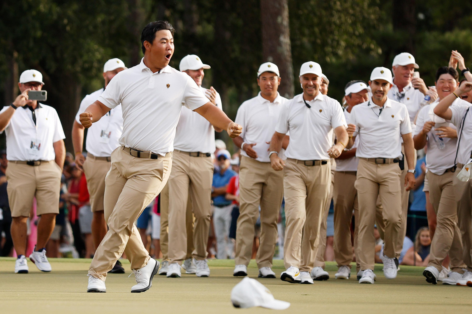Tom Kim tái hiện hình ảnh Tiger Woods ở Presidents Cup