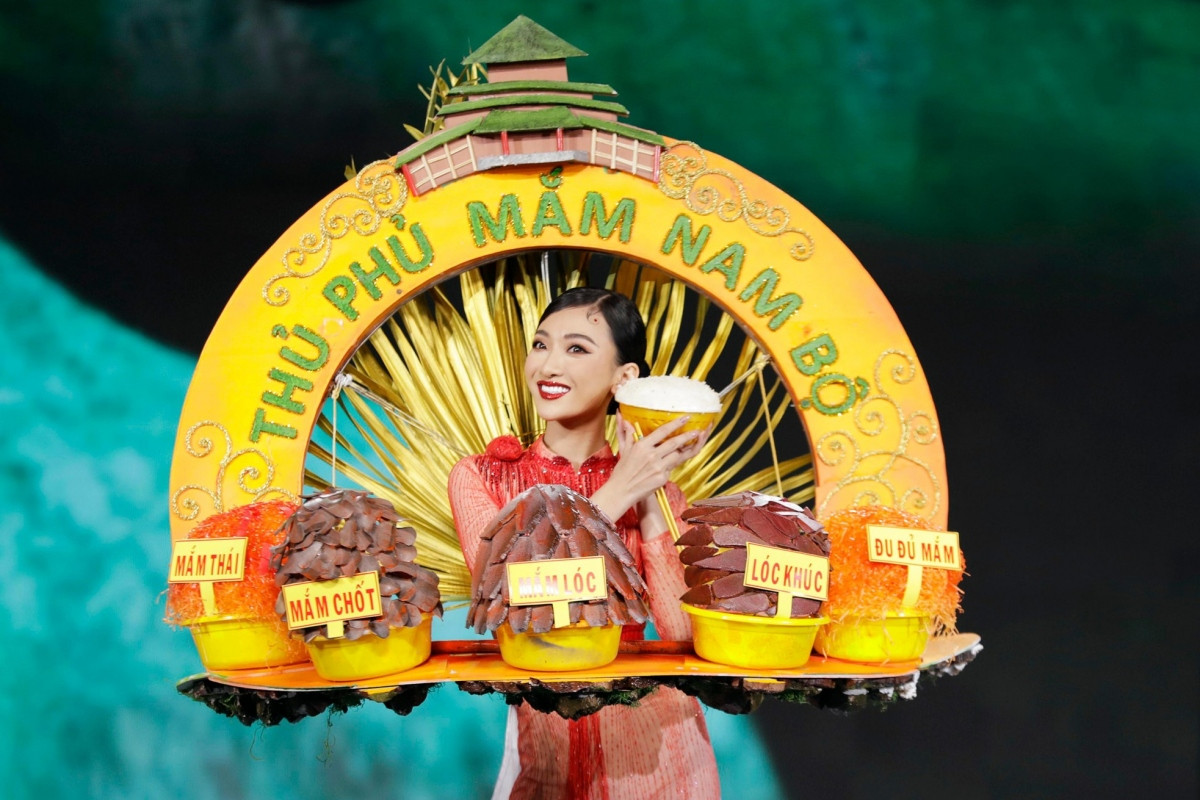 beauties wow in traditional costume contest at miss grand vietnam picture 9