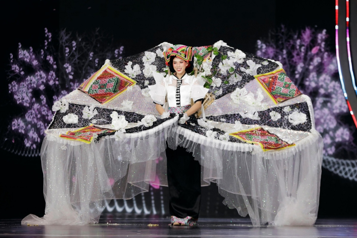 beauties wow in traditional costume contest at miss grand vietnam picture 11